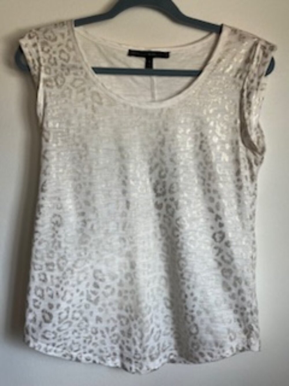 🧡3/15 White House Black Market White Gold Leopard Print Top Women's XS